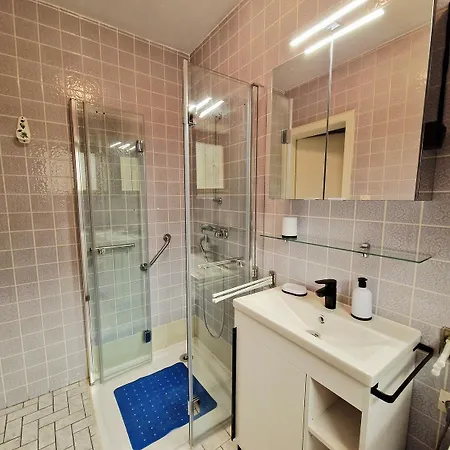 Avec Sauna *